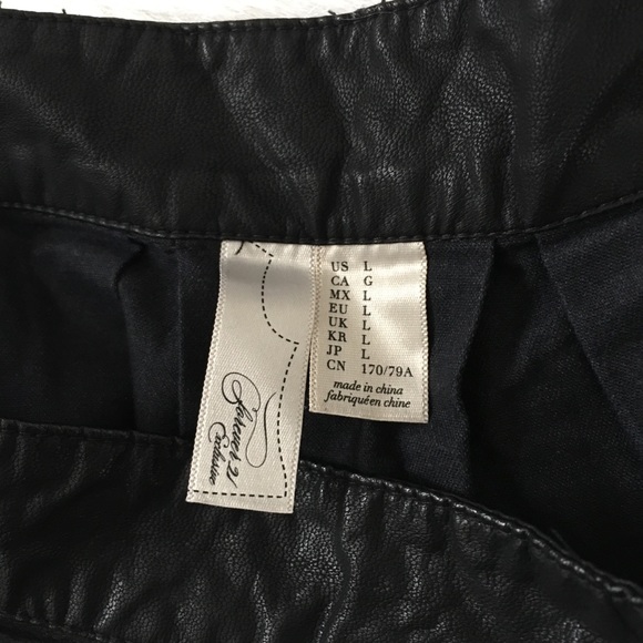 forever 21 exclusive faux leather skirt - Picture 4 of 4